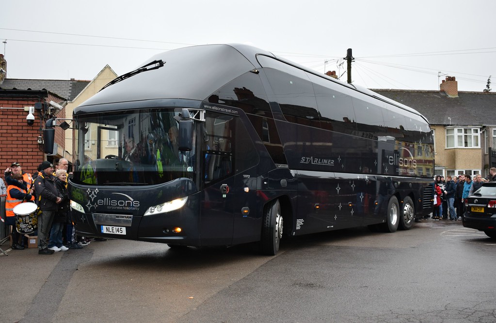 L’ancien capitaine de Bordeaux rend hommage au club qui a cru en lui en offrant un bus d’une valeur de 1,2 million d’euros