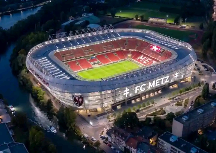 Le FC Metz fait ses adieux à son stade après des dommages structurels entraînant une fermeture de longue durée