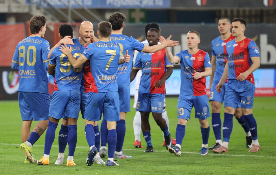Trener Piasta Gliwice Daniel Myśliwiec ogłasza ostateczną listę zawodników, którzy odejdą z klubu tego lata