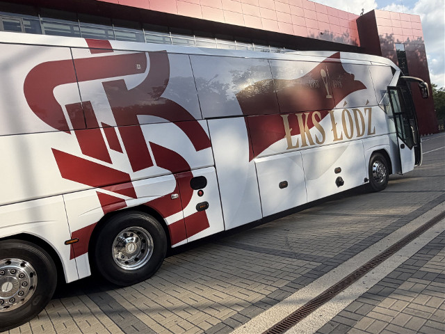 Były kapitan ŁKS Łódź przekazuje autobus swojemu byłemu klubowi