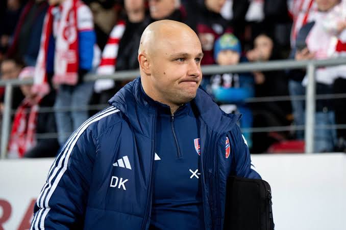 Dawid Kroczek Grozi Rezygnacją z Funkcji Trenera Rakowa Częstochowa z Powodu Prywatności Rodziny