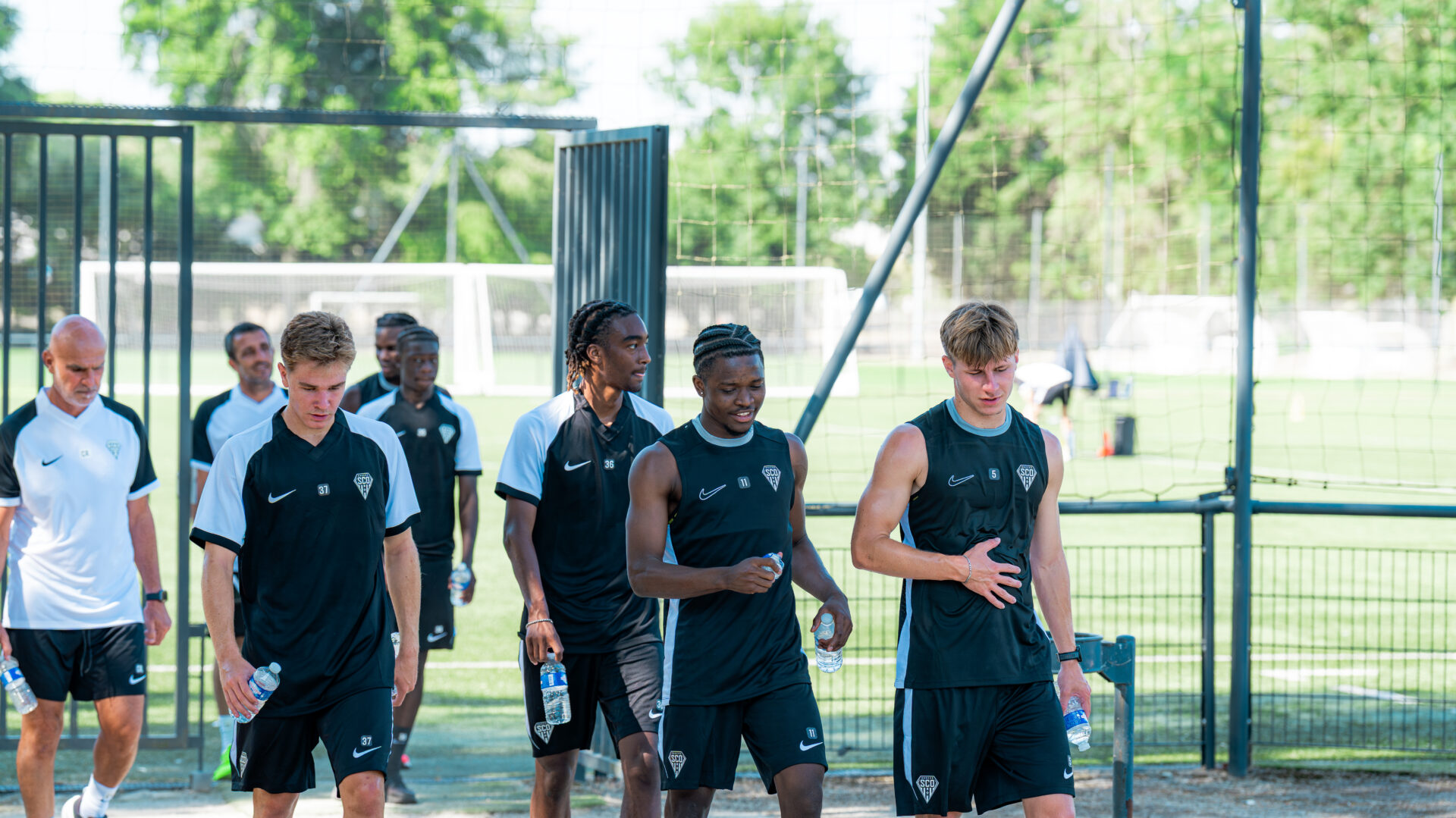 L’entraîneur d’Angers SCO Stéphane Gilli dévoile la liste finale des joueurs qui vont quitter le club cet été