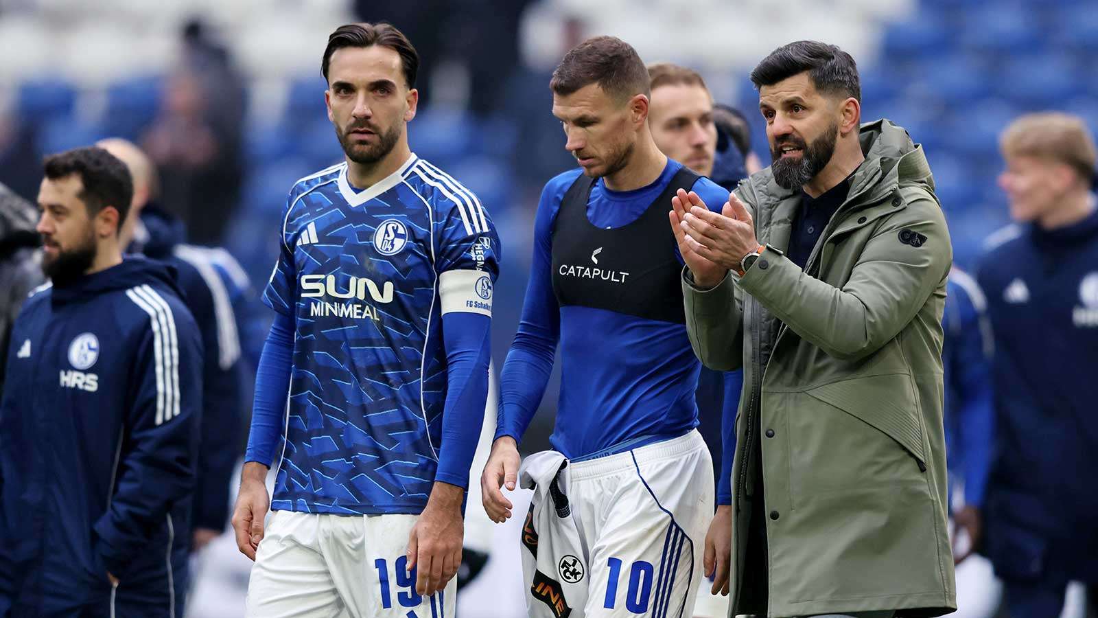 Schalke-Trainer finalisiert Liste der Spieler, die den Verein im Sommer verlassen sollen