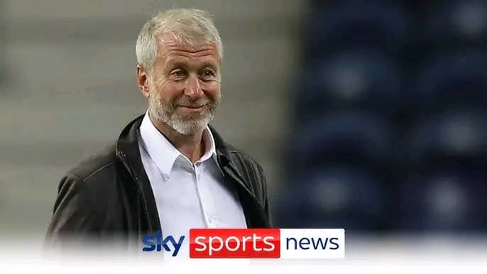 Un bus à un million d’euros offert à l’AJ Auxerre par un ancien propriétaire de Chelsea sur fond de rachat